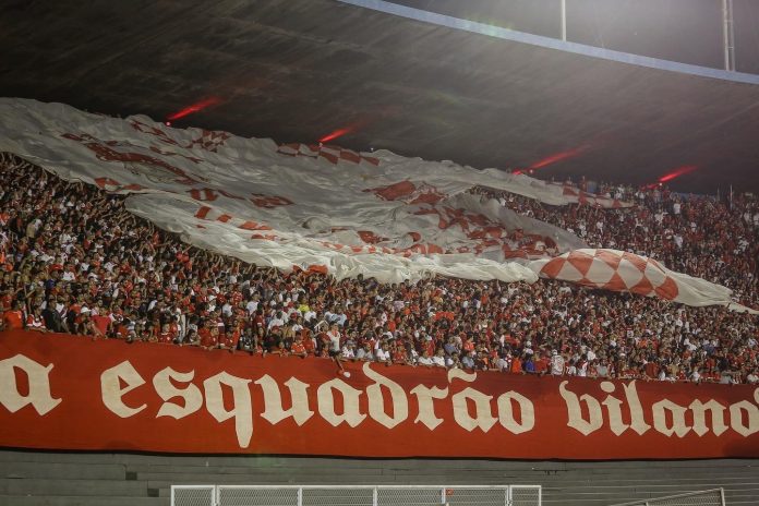 Vila Nova Estádio Serra Dourada