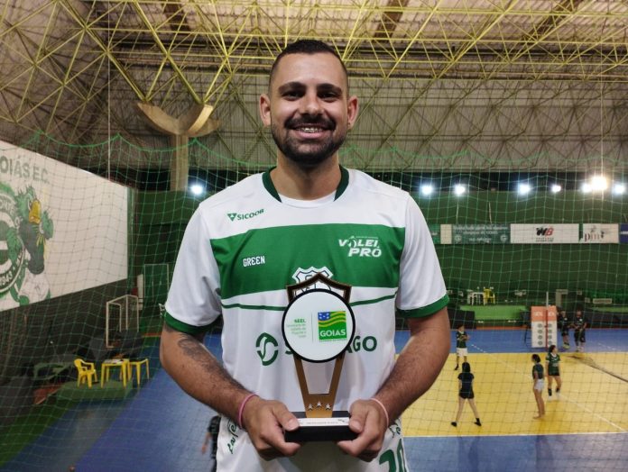 Melhor jogador do Goiás Vôlei na semifinal, Peron comemora atuação: 