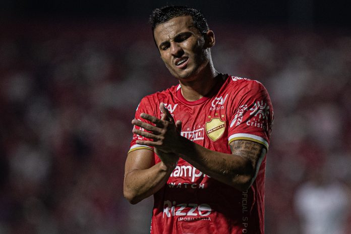 Guilherme Parede deve trocar Vila Nova por clube do futebol japonês