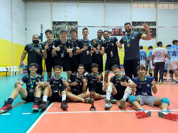 Seleção Goiana Sub-18 conquista 3º lugar e está de volta à elite do vôlei masculino