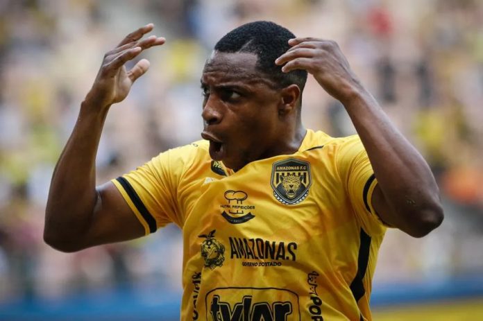 Vila Nova fecha com atacante do Amazonas, campeão da Série C de 2023