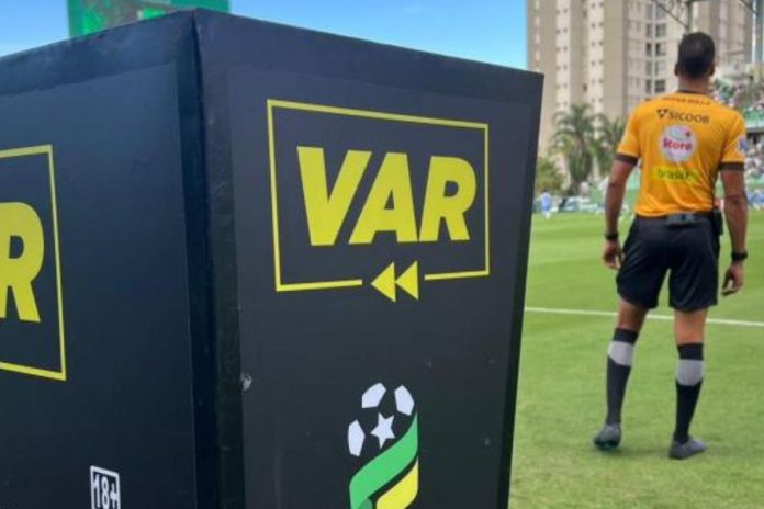FOTO DE CABINE DO VAR