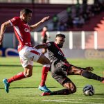 Elias e Wallace em Vila Nova x Atlético-GO – 14ª rodada da Serie B 2025