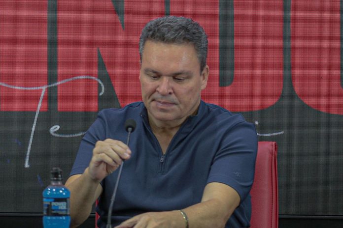 adson batista presidente do atlético clube goianiense
