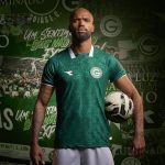 NOVO UNIFORME GOIÁS DIADORA 1