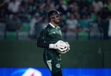 Mais uma temporada! Goiás anuncia a renovação do goleiro Thiago Rodrigues