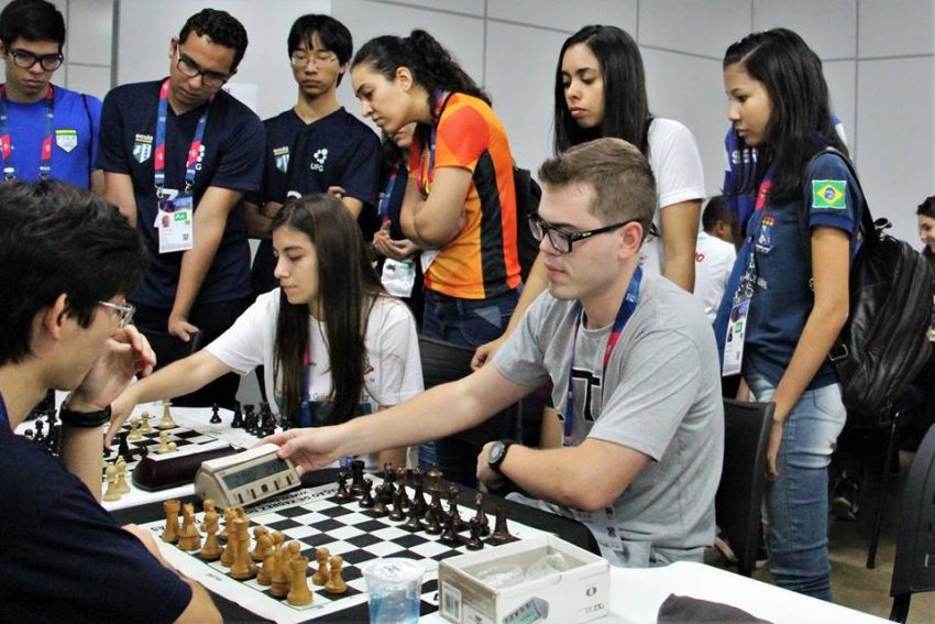 Brasileira Julia Alboredo é vice campeã de xadrez em torneio da