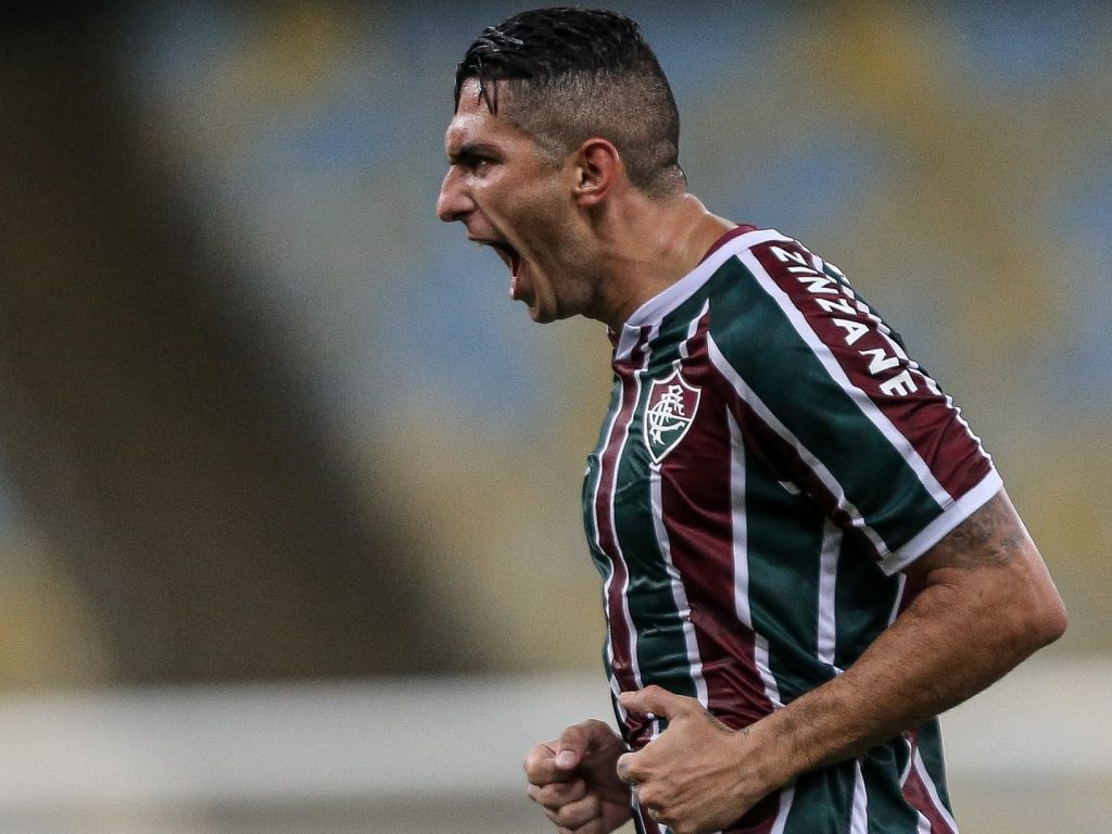 Lateral E Zagueiro Recém-contratados Pelo Goiás Já Podem Estrear ...