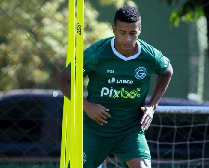 Maguinho recebe sondagens de clubes nordestinos e pode não permanecer no Goiás