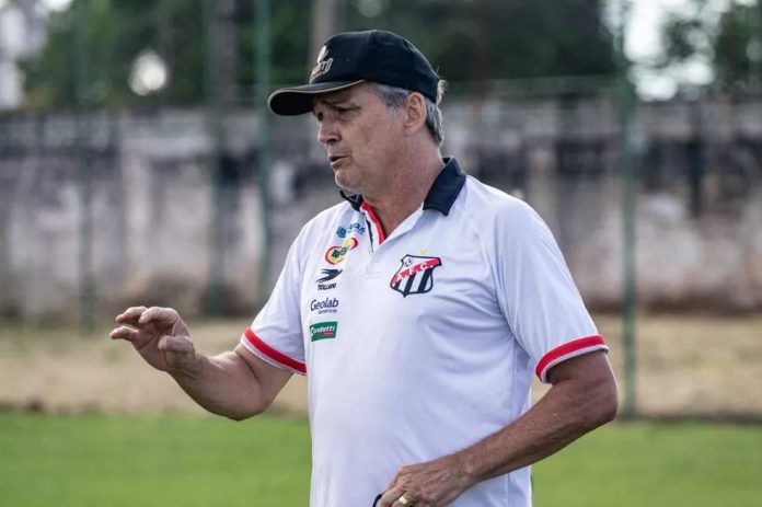 Luís Carlos Winck, técnico do Anápolis, sobre jogo contra o Vila: 