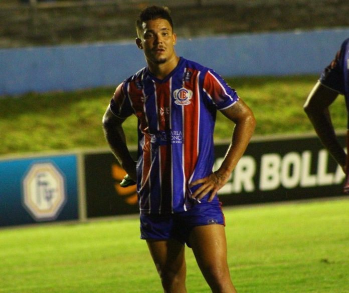 Goiânia contrata atacante cria do Flamengo e que estava no Itumbiara