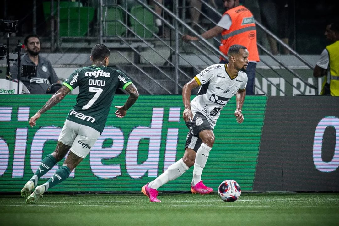 Palmeiras bate Guarani e se aproxima de classificação no