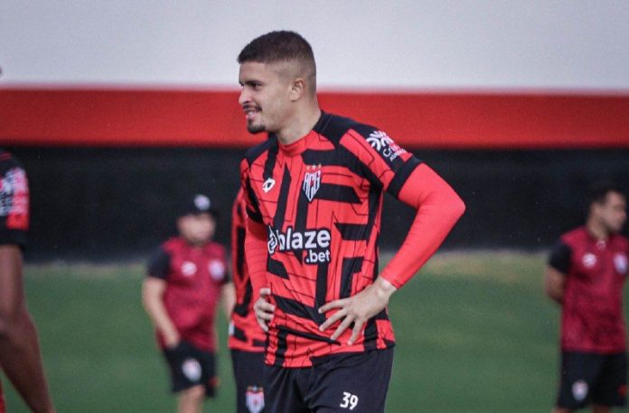 Lucas Gazal não fica no Atlético-GO e deve reforçar equipe paulista da Série B