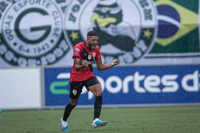 Em jogo de muita emoção, Atlético-GO perde para o Goiás, mas fica com o título do Goianão