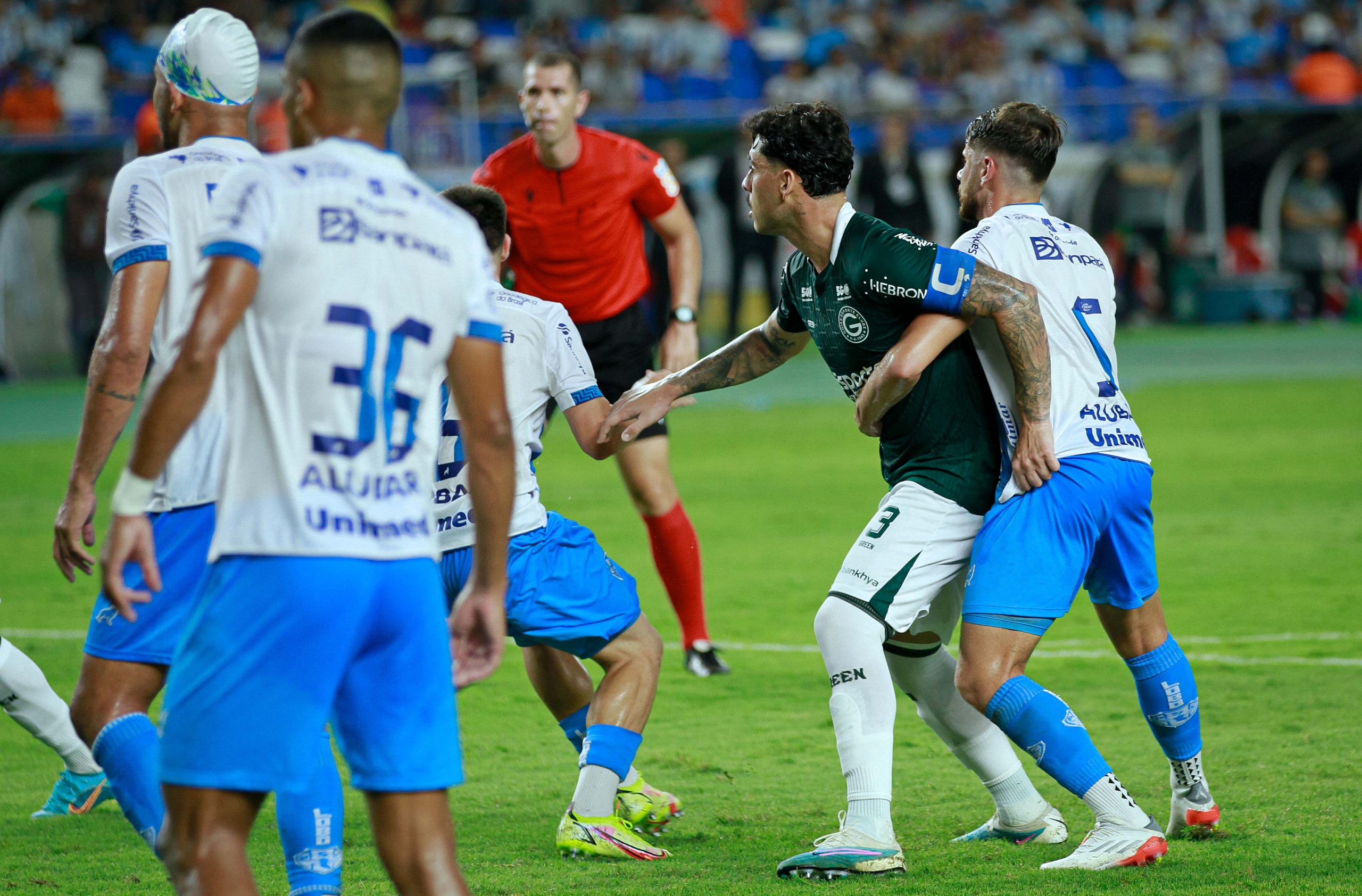 Com gols no segundo tempo, Goiás firma vantagem sobre o Paysandu na final da Copa Verde