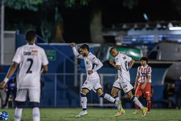 Aparecidense deslancha no segundo tempo, bate o Náutico e pontua na Série C