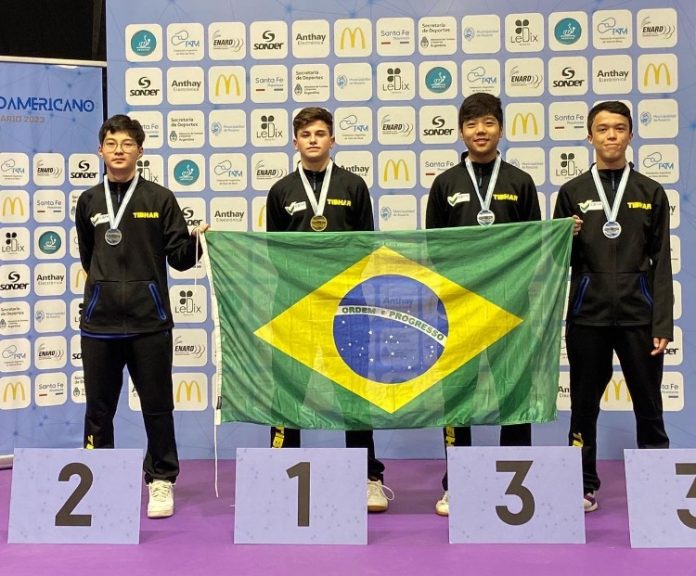 Vitor Iwamoto conquista prata e Brasil é campeão do Sul-Americano Sub-15 e Sub-19 de tênis de mesa