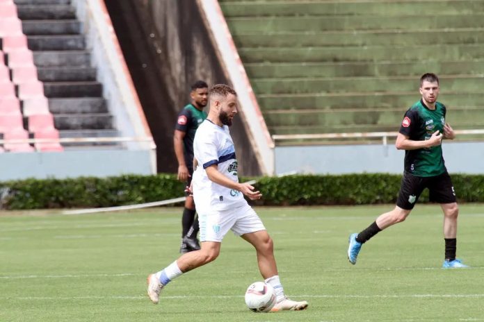Renato Luis deixa o Crac a pedido do Grêmio Anápolis, após proposta de Portugal