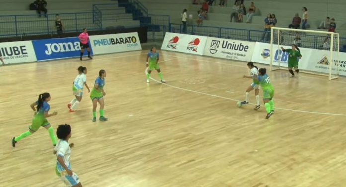 Quirinópolis sofre novo revés para o Praia Clube e está fora da Copa do Brasil de Futsal Feminino