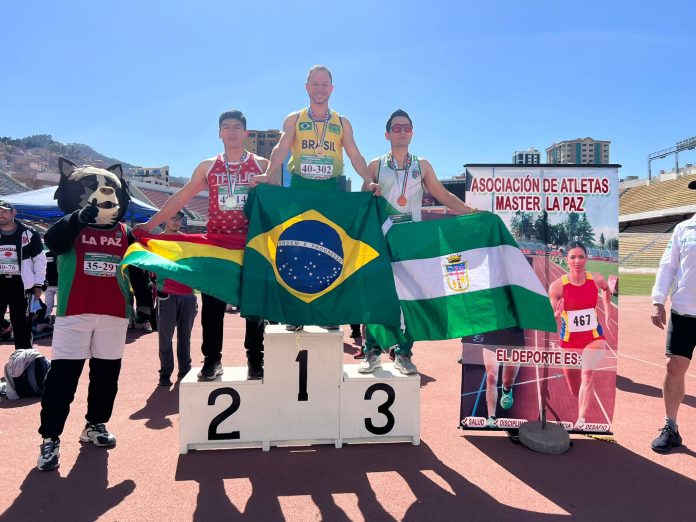 Alexandre Santiago conquista três ouros em campeonato de atletismo master, na Bolívia