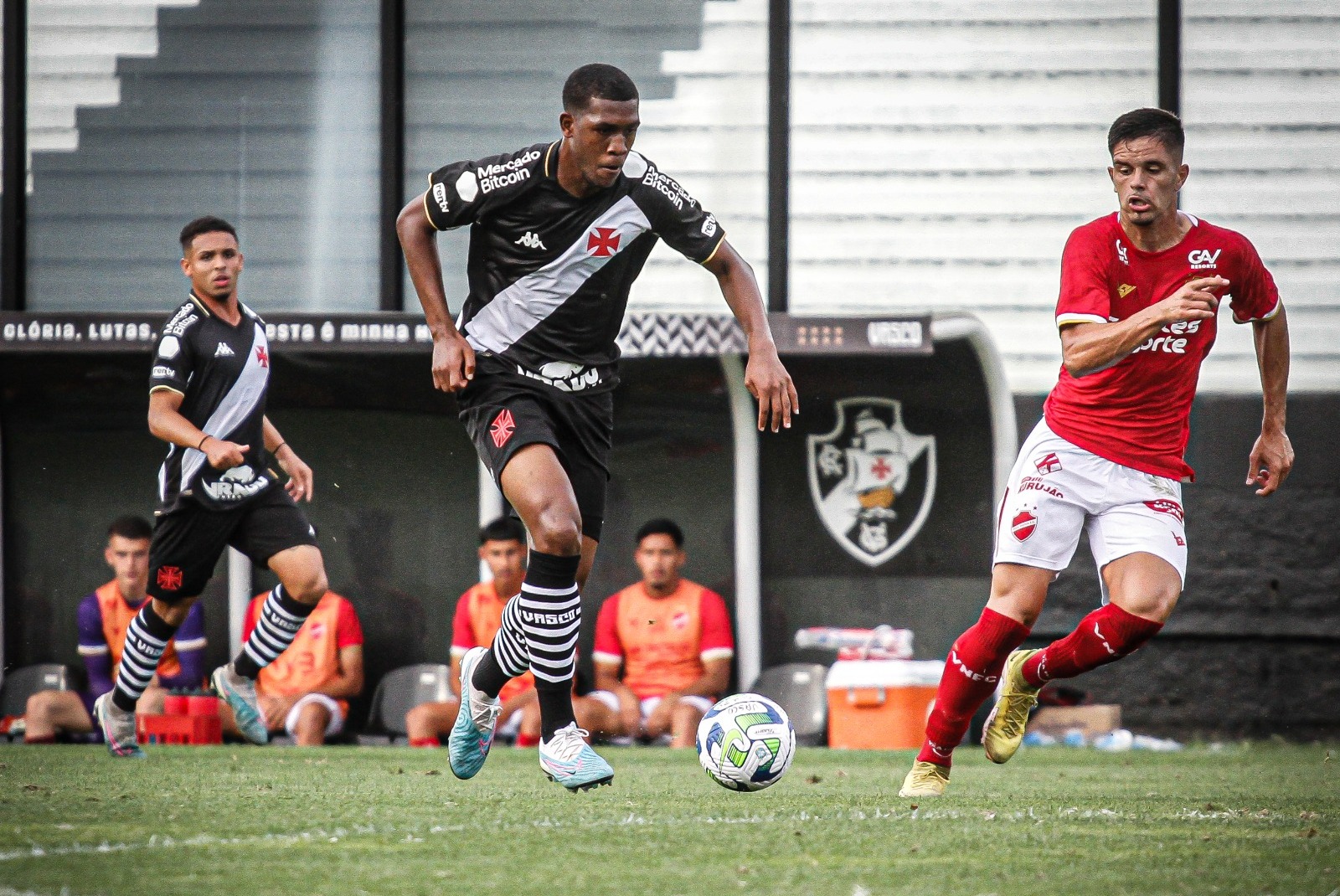 Jogando em São Januário, Vasco vence o Vila Nova pelo Campeonato Brasileiro  – Vasco da Gama