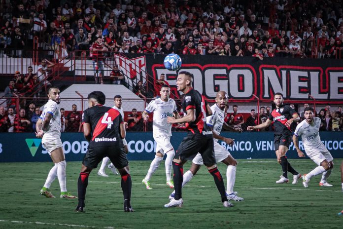 Atlético-GO não perde para o Avaí há dez partidas; última derrota foi em 2014