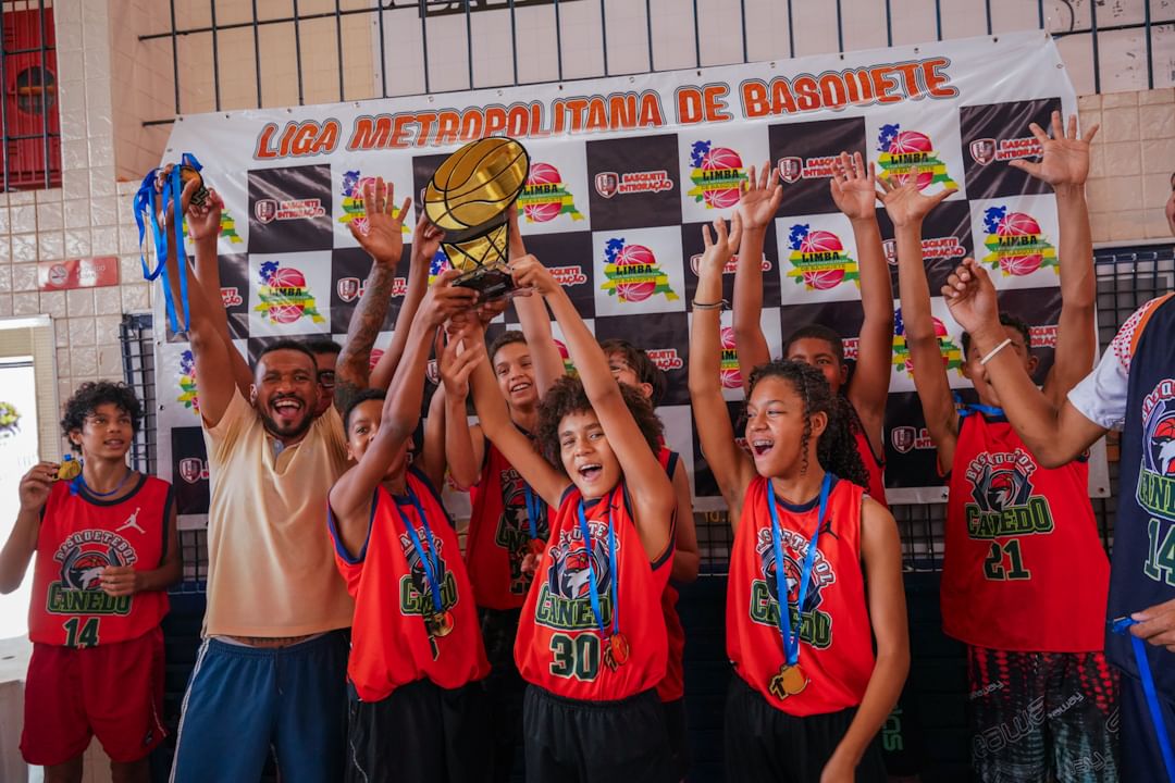 LIGA Metropolitana De Basquete