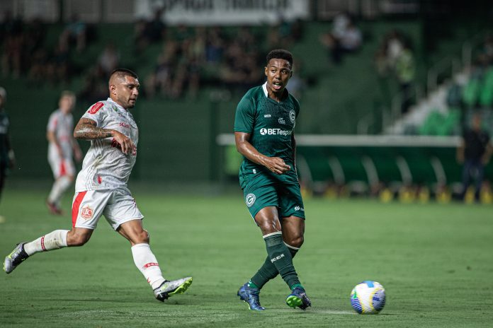 Goiás faz o simples, vence o União e avança às quartas de final da Copa Verde