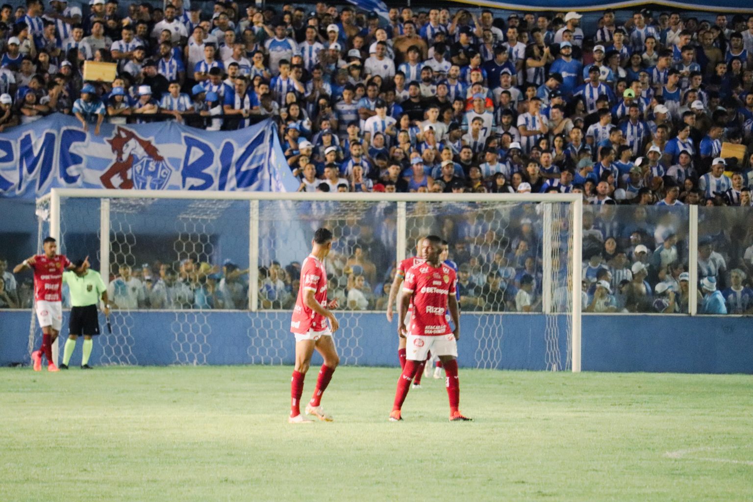 Em seis jogos, Vila Nova sofre mais gols que nas primeiras 24 partidas ...