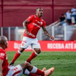 Arilson se lesiona e desfalca Vila Nova por 2 meses