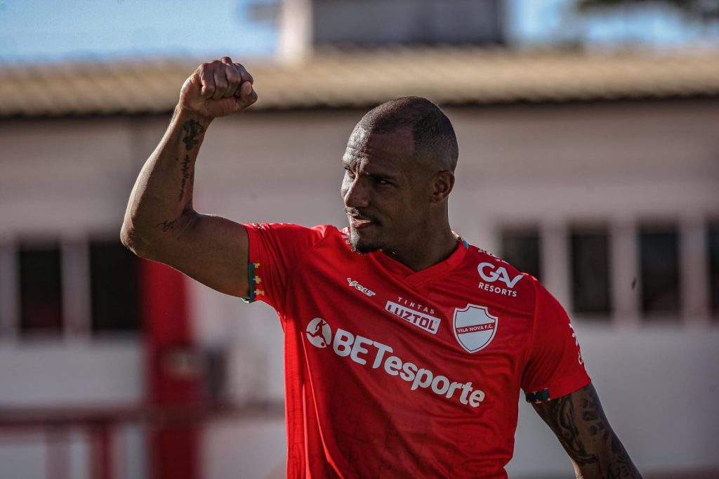 Arilson, volante do Vila Nova na Série B 2024