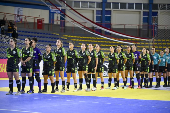 foto da equipe do resenhas para ilustrar matéria da Copa do Brasil Feminina de Futsal