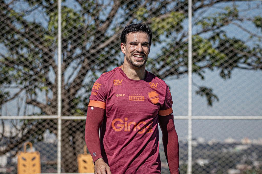 foto do jogador facundo labandeira do vila nova