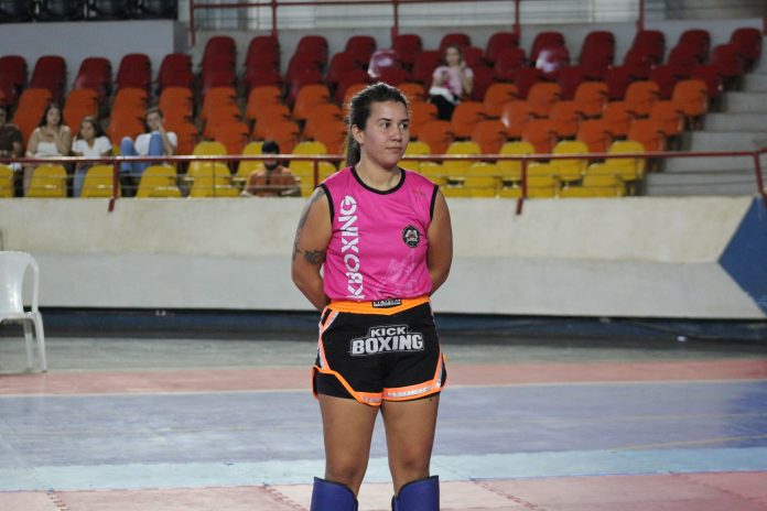 foto da atleta de kickboxing maria fernanda siqueira no toanam