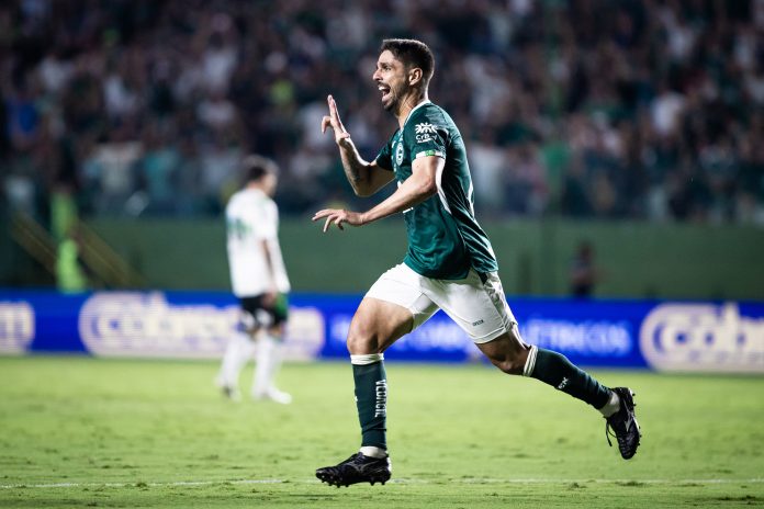 foto da partida entre goiás e avaí pela série b de 2025