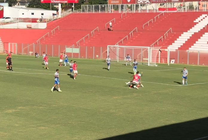 FOTO DA PARTIDA ENTRE VILA NOVA E AVAÍ PELO BRASILEIRÃO SÉRIE B SUB-20