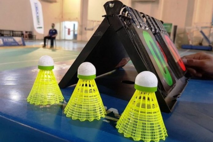 foto de petecas de badminton para representar torneio em goiás