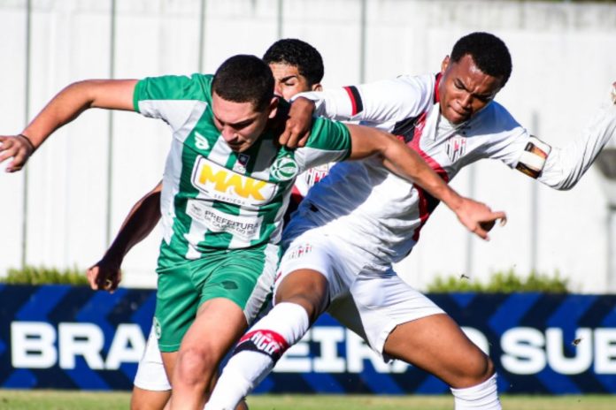 foto da partida entre juventude x atlético-go pelo brasileirão sub-17