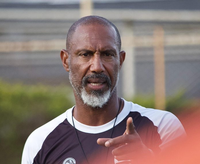 foto do treinador guará, do goiânia esporte clube