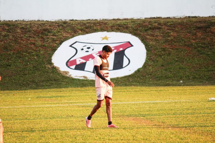 FOTO DO ATACANTE JEFINHO PELO ANÁPOLIS FUTEBOL CLUBE