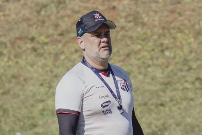 gabardo junior tecnico do anápolis