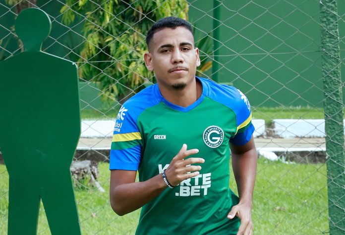ATACANTE ZÉ HUGO