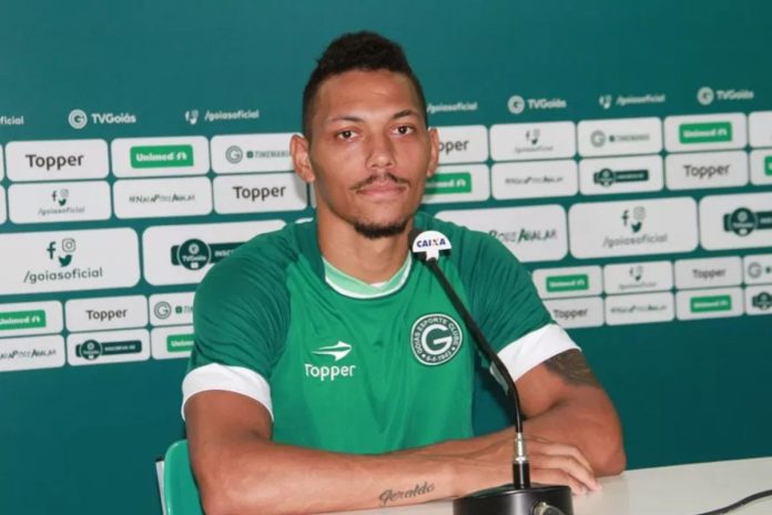 lateral direito alex silva