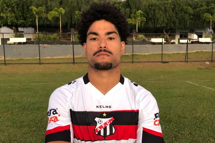 VINÍCIUS LUCAS VOLANTE DO ANÁPOLIS FUTEBOL CLUBE