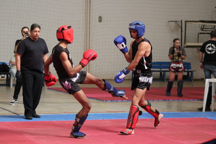 foto kickboxing toanam artes marciais