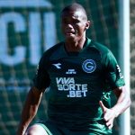 JUNINHO GOIÁS VOLANTE DIADORA FOTO ROSIRON RODRIGUES GEC