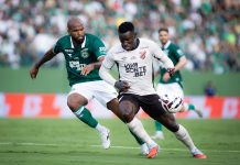Goiás perde para o Athletico-PR em casa e vê sonho do acesso ficar distante