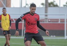 Sem renovar com o Atlético-GO, meia deve acertar com clube da Série A