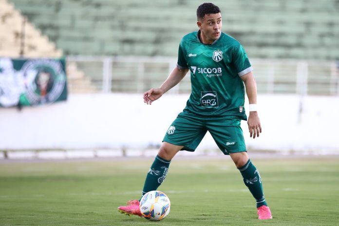 FÁBIO SÁ LATERAL CALDENSE FOTO CALDENSE