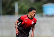 Sexto reforço! Atlético-GO anuncia a contratação de meia português, cria do Athletico-PR